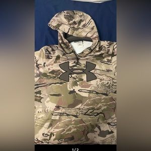 Under armour hoodie men’s medium camo